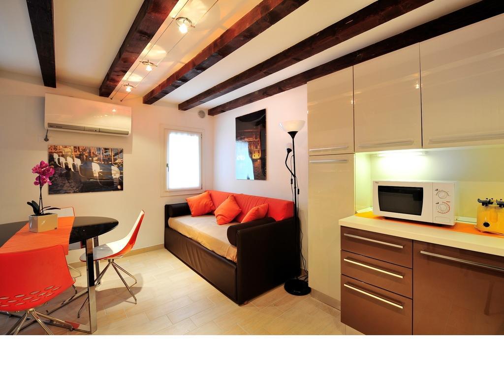 Palace La Vida Apartments By Wonderful Italy Венеция Экстерьер фото