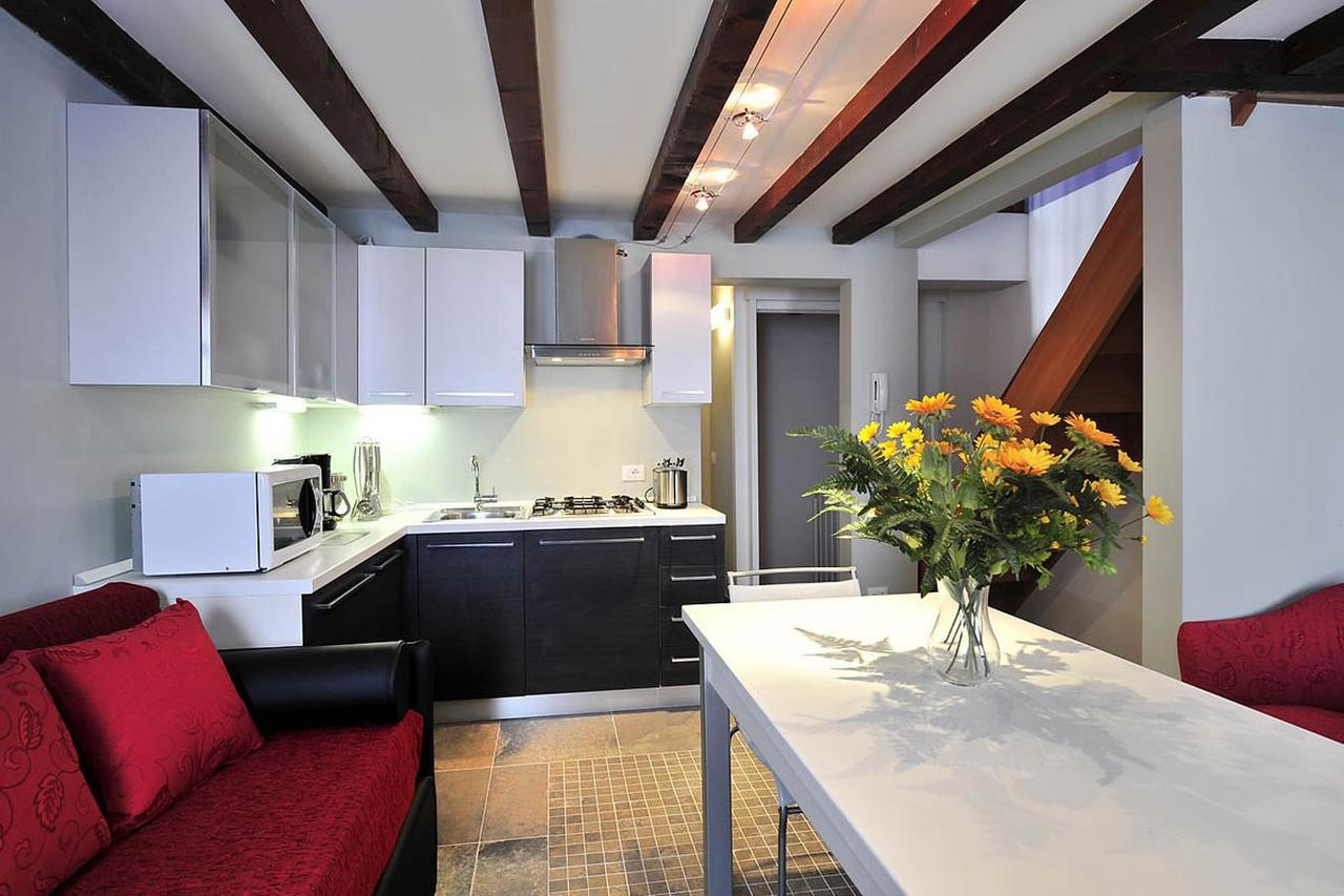 Palace La Vida Apartments By Wonderful Italy Венеция Экстерьер фото